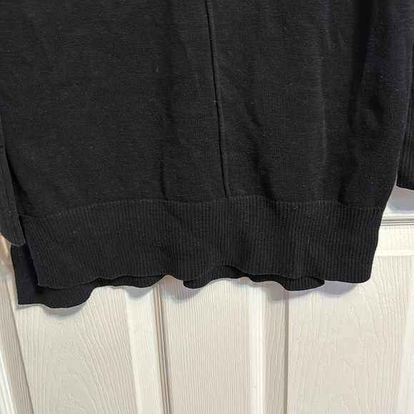 V-neck Sweater - Picture 4 of 7